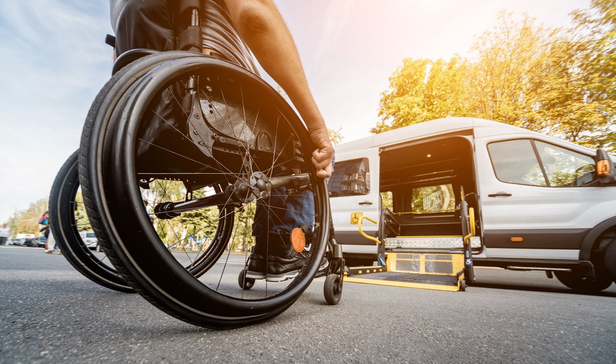 #SessionCD53 Une aide complémentaire de 765 000€ pour l’accompagnement du transport des élèves en situation de handicap avec la  mobilisation de véhicules supplémentaires afin de réduire le temps de parcours des enfants par véhicule #solidarité