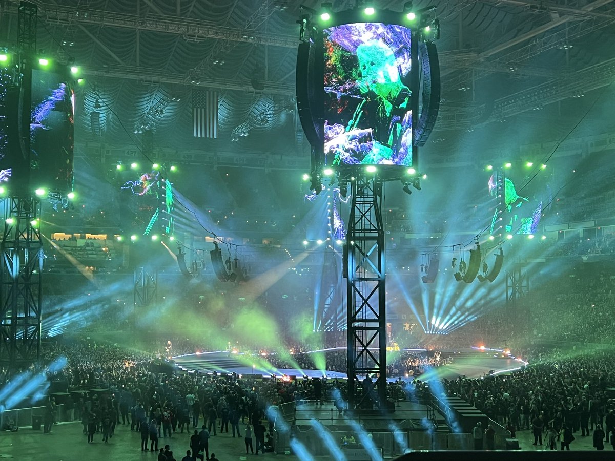 mattsmeds's tweet photo. After a busy couple days at #APEX23, Paul DiMusto stuck around for @metallica concert.  Good time! https://t.co/7F1ZilwlKz