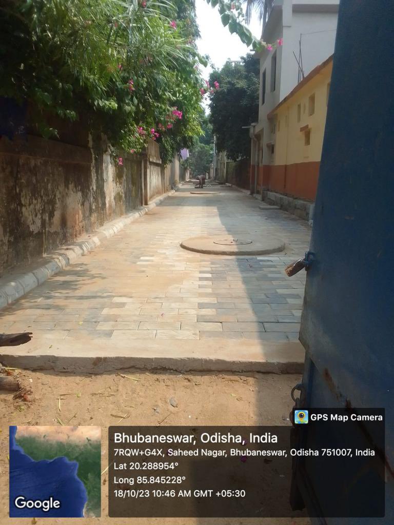 BSCL_BBSR's tweet image. Conservancy lane improvement projects are currently underway at various locations across the city. Let's look forward to cleaner and more accessible neighborhoods. #CityImprovement #ProgressInProgress
#BhubaneswarFirst