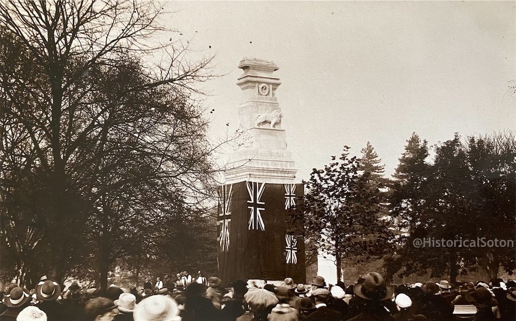 HistoricalSoton's tweet photo. The Southampton Cenotaph was unveiled #OnThisDay in 1920.

Designed by Sir Edwin Lutyens, his Whitehall Cenotaph was unveiled in London five days later, on 11 November 1920.

An iconic symbol of remembrance, the names of 3,298 Southampton men and women are now listed here. https://t.co/nsumwYYlJB