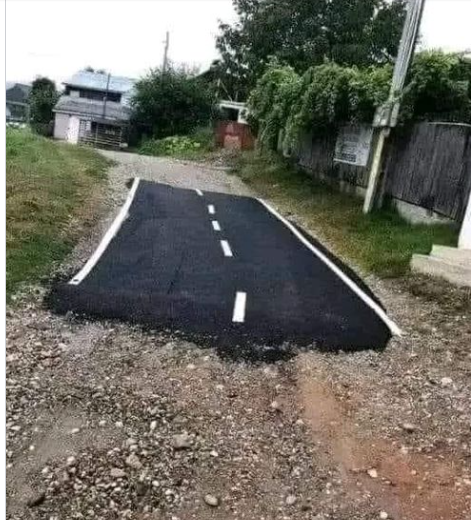 GremioDocente's tweet photo. El diputado Diosdado Cabello nos manda esta prueba fotográfica como evidencia de su trabajo como Ministro de Obras Públicas por un monto de 800 millones de dólares...
Basta Ya de Mentiras !!! No podrán !!!