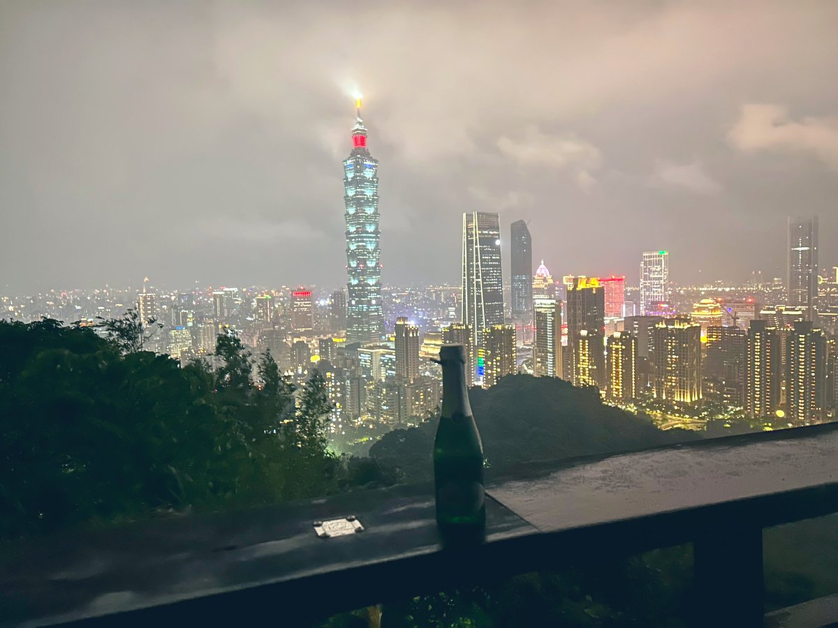 Ich kann Kessler definitiv besser trinken als fotografieren! Prost! Auf uns!!