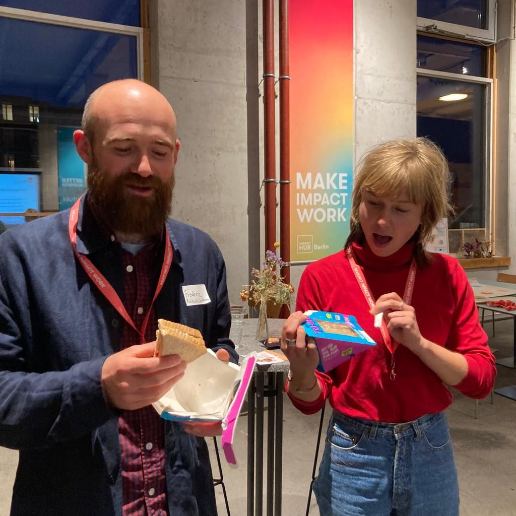 ImpactHubBLN's tweet photo. 🌍 We recently teamed up with @foodhackglobal to host a #FeedingtheFuture roundtable, where our #FeedingtheCity cohort shared their insights on 🗑️ waste reduction 💪 Local resilience 🍏 urban food technology. 
Download our #SustainableFood trend report: https://t.co/ebr2vcK6xi https://t.co/b2KZrBLvEp