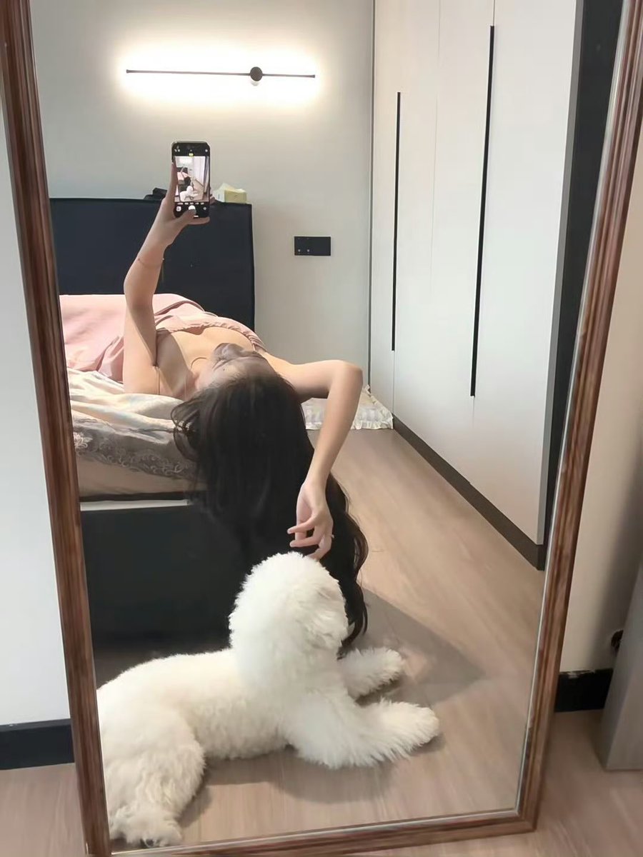 linlin00659's tweet photo. 一個人住賓館，真的很害怕 https://t.co/wHNyrmOhB3