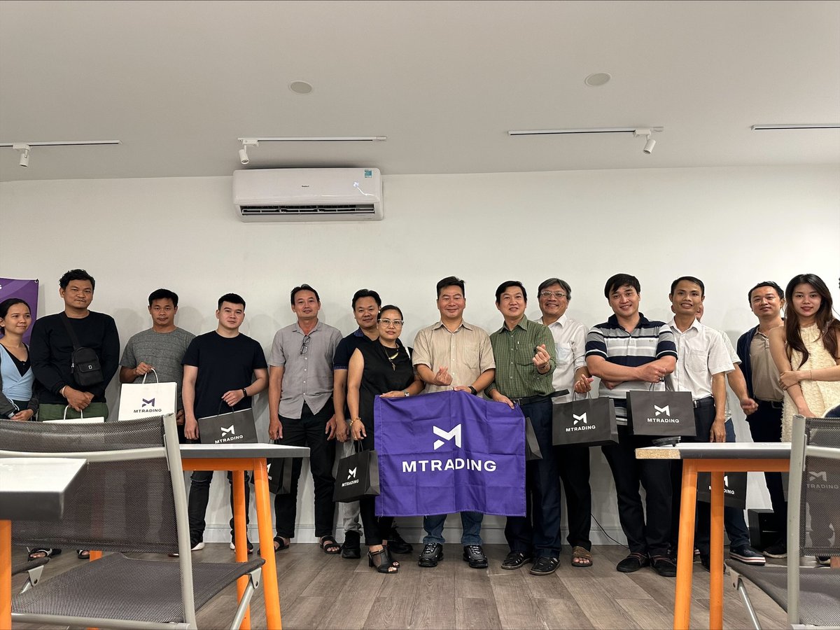 MTradingVietnam's tweet image. 🎉Chúc mừng #MPlusAcademy &amp;amp; #TPGROUP - đối tác chiến lược của MTrading đã có một buổi offline giao dịch #GOLD thành công tốt đẹp.

#mtrading #offlineforex #forextrading #dautungoaihoi #giaodichngoaihoi #tradetin #nonfarm