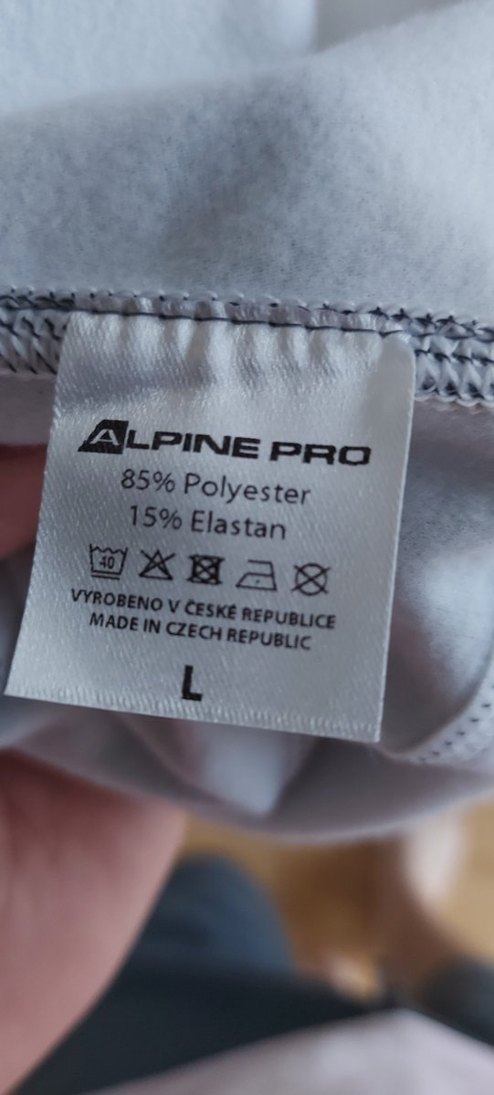 GydMyrning's tweet photo. Jakby ktoś miał dość chińszczyzny. Polecam markę #AlpinePro fajne sportowe ciuchy, dobre buty. @alpinepro https://t.co/6akYrzbcP0