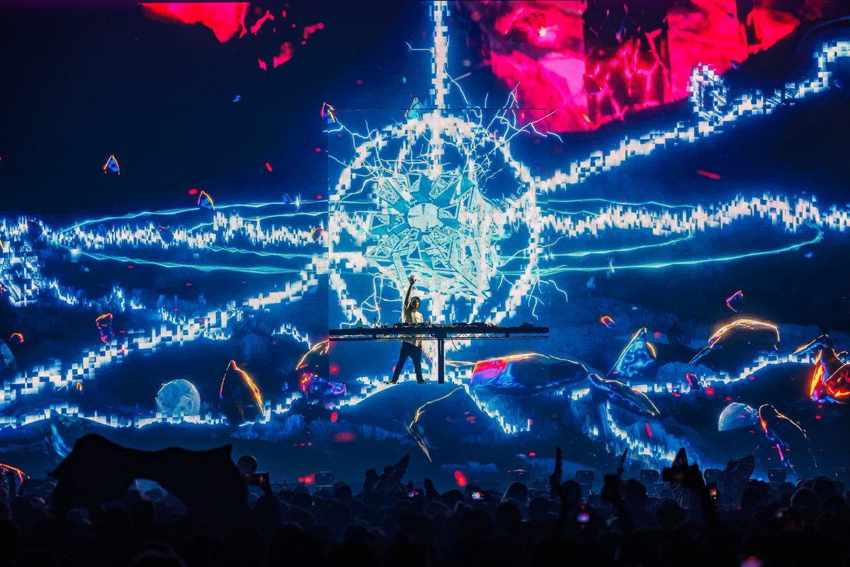 Planet_Cyclops's tweet photo. Thank you all SO much for an amazing second night and amazing weekend. 

From beginning to end the energy, support and love was absolutely incredible. There’s nothing quite like the Cyclops Army Family! ❤️🫶👁️ https://t.co/6BKHONDKYb