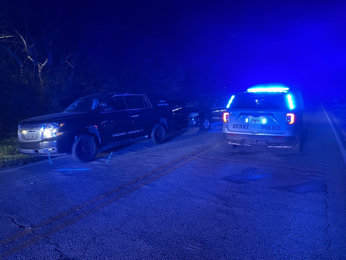 FATAL SW ATL APT SHOOTING: Man killed on University Ave, near Metropolitan Pkwy. Police say victim was in his late 20’s. <a href="/GoodDayAtlanta/">Good Day Atlanta</a> will have latest on the investigation starting at 4:30. <a href="/FOX5Atlanta/">FOX 5 Atlanta</a>
#foxlocal #ATL #Atlanta #BreakingNews