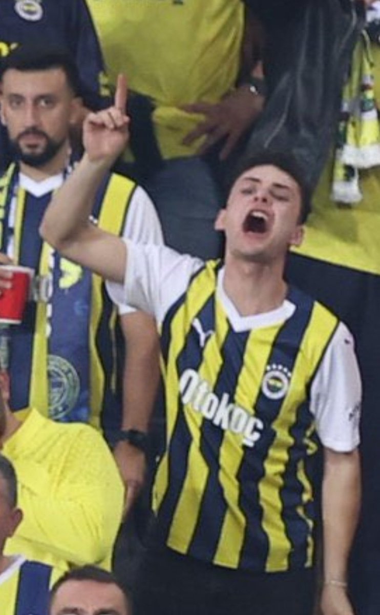 "Hocamm bir penaltı daha hocamm.!!"
#Fenerbahce #Trabzonspor
