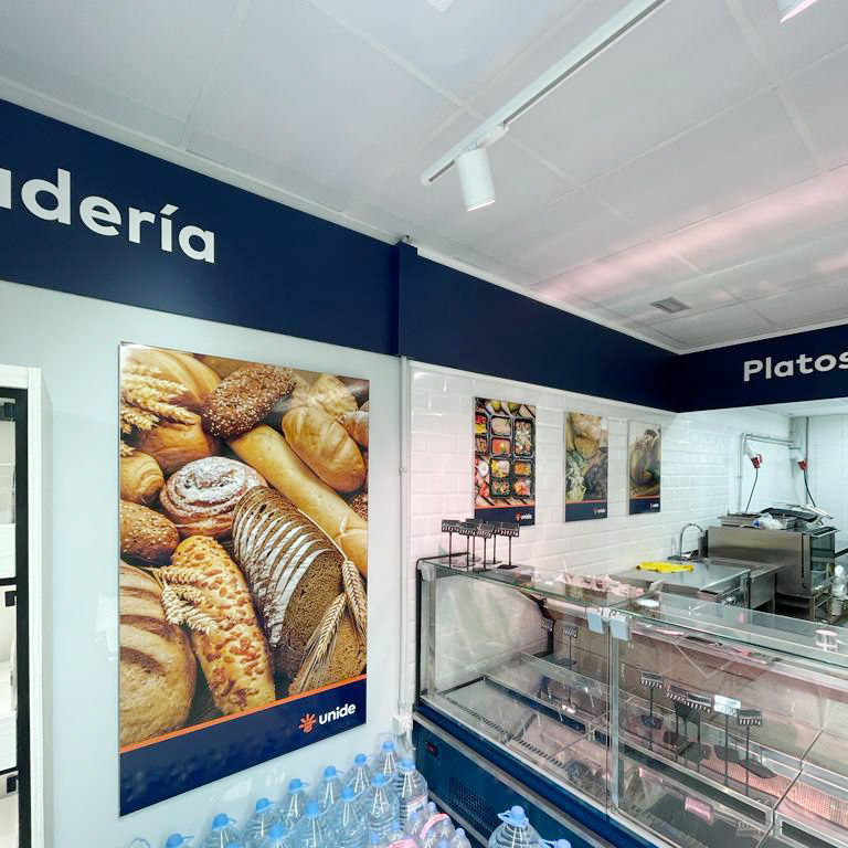 bobetcanarias's tweet photo. Los supermercados Unide han contado con Bobet Canarias para vestir de sus colores los supermercados de las 8 islas canarias. Gracias a la sinergia de nuestros profesionales de diseño, impresión, fabricación e instalación abordamos todo el proceso en una misma empresa. https://t.co/kCFZV1NPC1