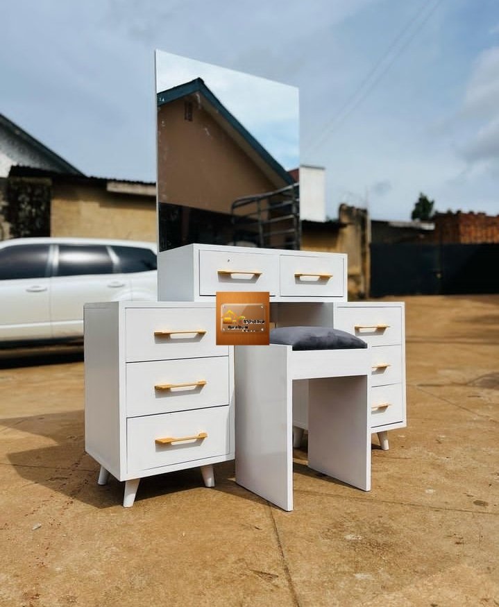 cityhomefurn1's tweet image. You will only look bad if yiu choose to 
We bring you a makeup table with a #frameless  mirror and plenty of storage drawers 
Contact us on  
0758710994 ( #watsup )
0740397600