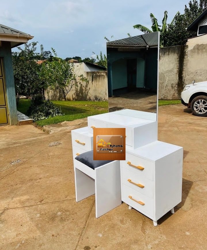 cityhomefurn1's tweet image. You will only look bad if yiu choose to 
We bring you a makeup table with a #frameless  mirror and plenty of storage drawers 
Contact us on  
0758710994 ( #watsup )
0740397600