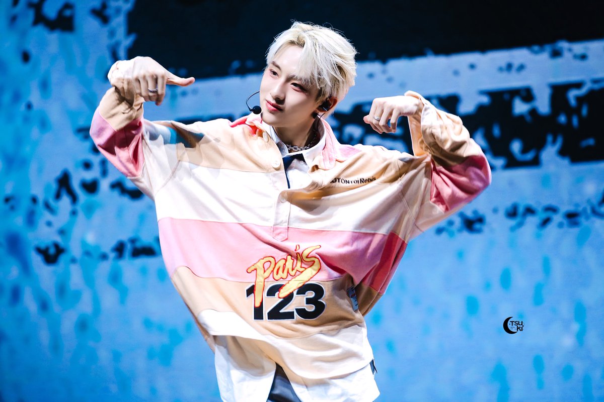 Tsuki_winwin's tweet photo. 231101 On My Youth Showcase in 成都

#董思成 #윈윈 #DongSicheng 
#WINWIN  #ウィンウィン
 #WayV #威神V https://t.co/AY6Jee3u6y
