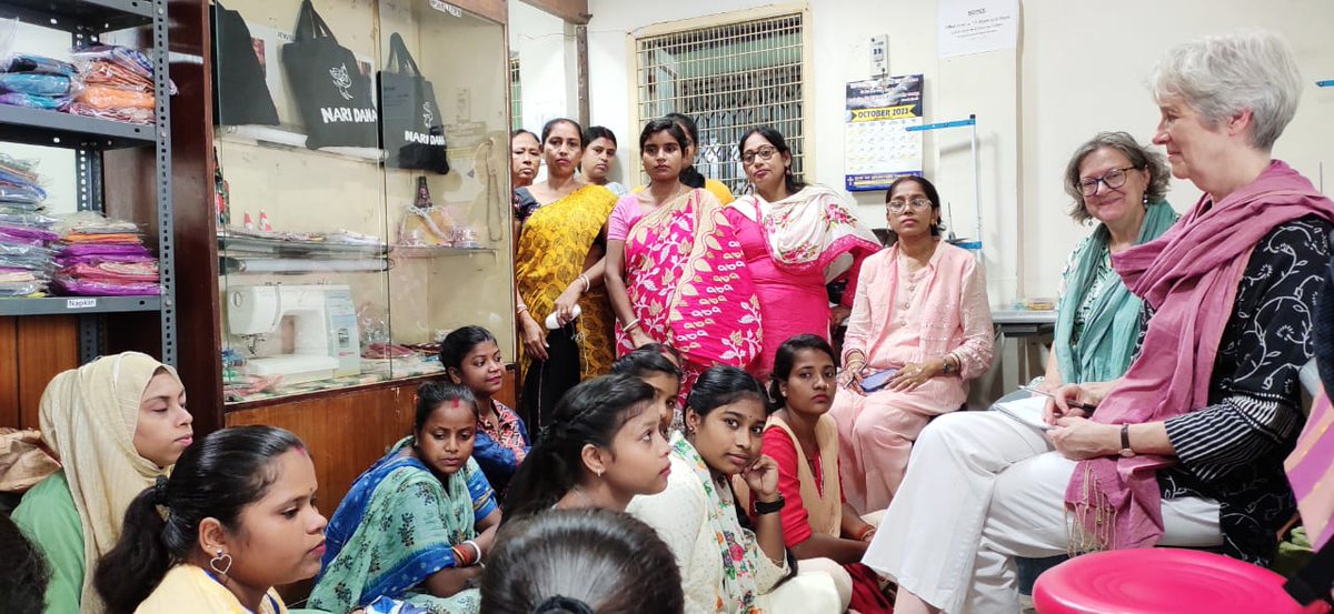 crsukfriends's tweet photo. Janet Rogers &amp; Fiona Atly's visit to CRS to spend time with the ladies at Nari Dana. https://t.co/GttjrPJgUi