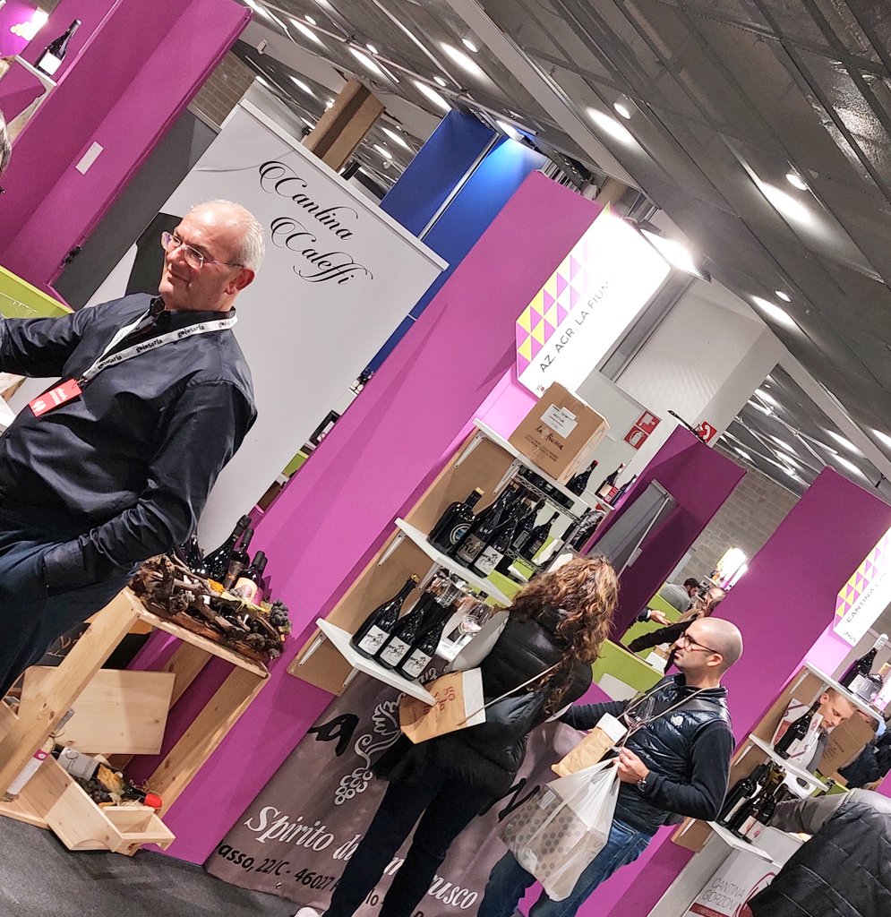 #Golosaria23 “La tradizione è innovazione” #Milano
#Nonsolocibo
Golosi di vino? Enonauti? Winelover? ... ecco anche 100 produttori da tutta l'italia. 
@Golosaria MILANO 2023
#cibo #food #wine #vino