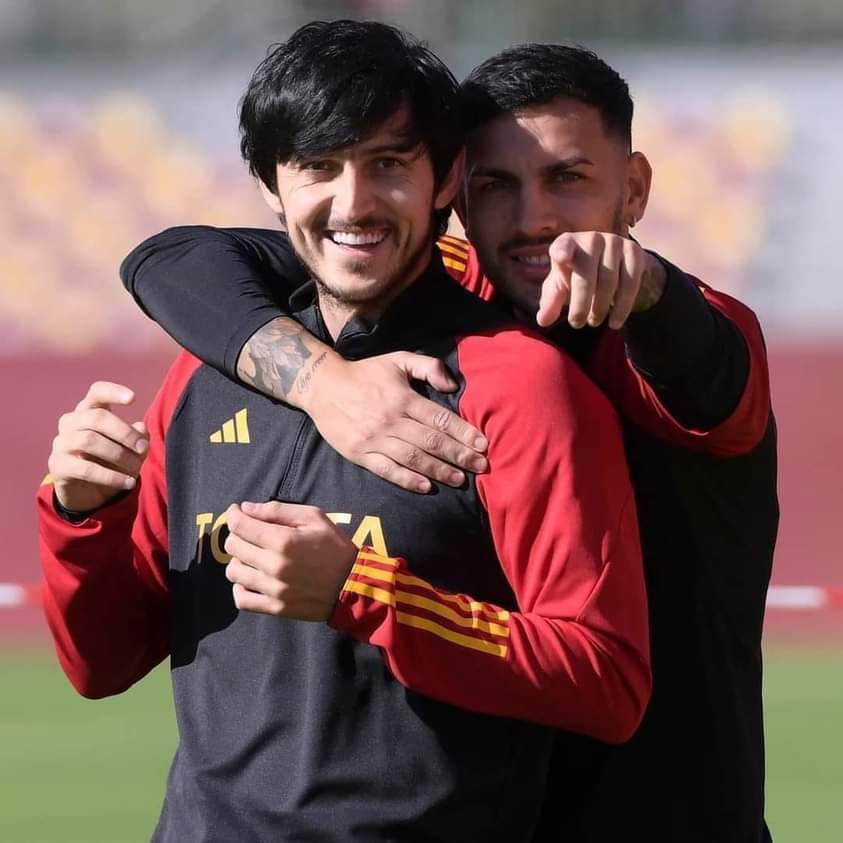 VergognateviEssere espulso dalla Nazionale iraniana è un piccolo prezzo da pagare per una sola ciocca di capelli di una donna iraniana. Non ho paura di essere estromesso. Vergognatevi per aver ucciso le persone così facilmente
Lunga vita alle donne iraniane
Sardar Azmoun 
#ASRoma