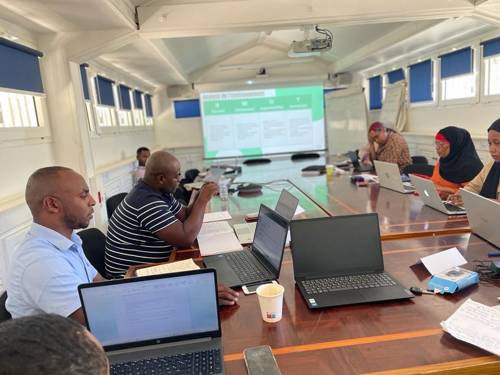 MAYANA CONSULTING tweet media