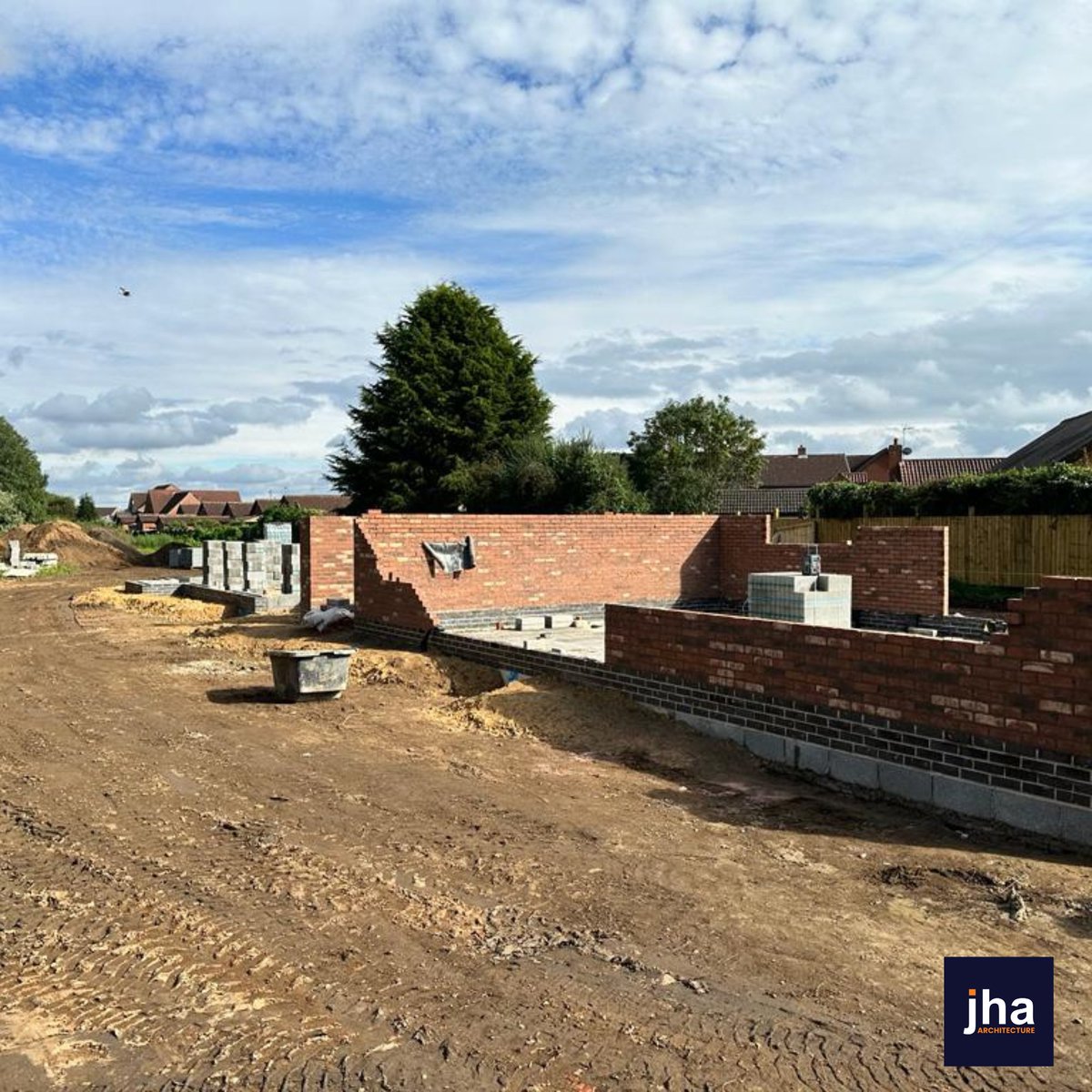 It's great to see progress at a South End Housing Site.

 There has been a big rush on this project, as the first house is due to be completed by Christmas. 

The site comprises a total of 5 number dwellings, with a range of 3 different house types.