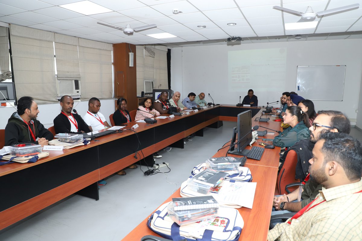 prassantu's tweet photo. Management Development Programme on “Bio-signal Acquisition and Analysis” sponsored by @MEAIndia was inaugurated @CSIR_CSIO to provide knowledge of instrumentation, bio-amplifirer and analysis of bio-signals to the participants from foreign countries (ITEC/SCAAP). @CSIR_IND https://t.co/1j4yR0PpoV