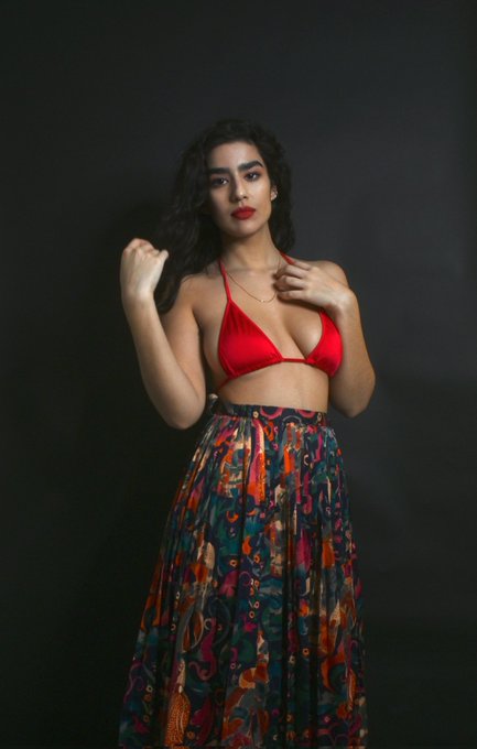 I hope you have a good start of the week, do you want it to be better?😈😈 Subscribe to my page and let's