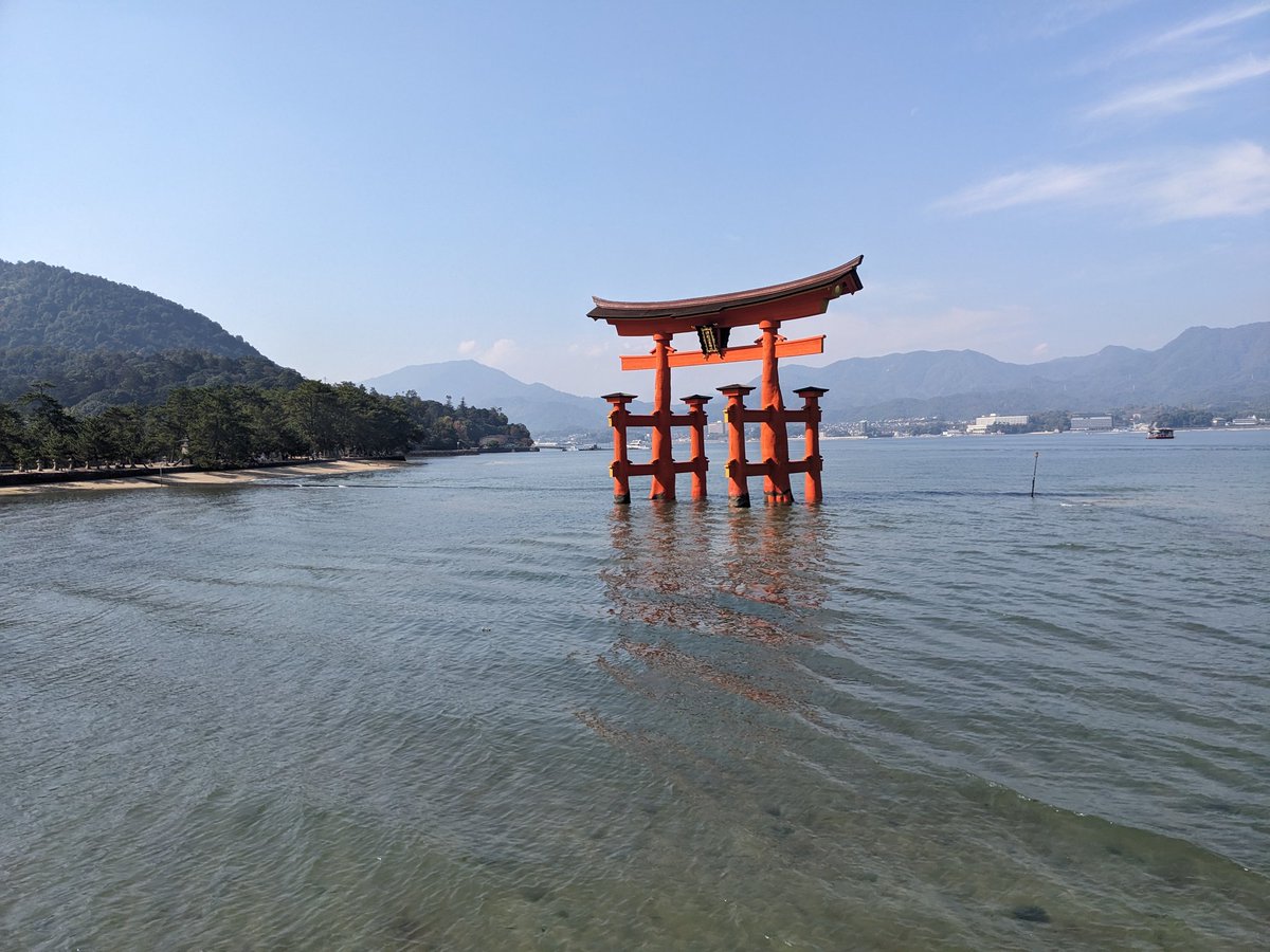 kamesekiryu's tweet photo. 帰り際に宮島に寄ったりして秋のロングツーリング終了 https://t.co/fnY8L48WZV