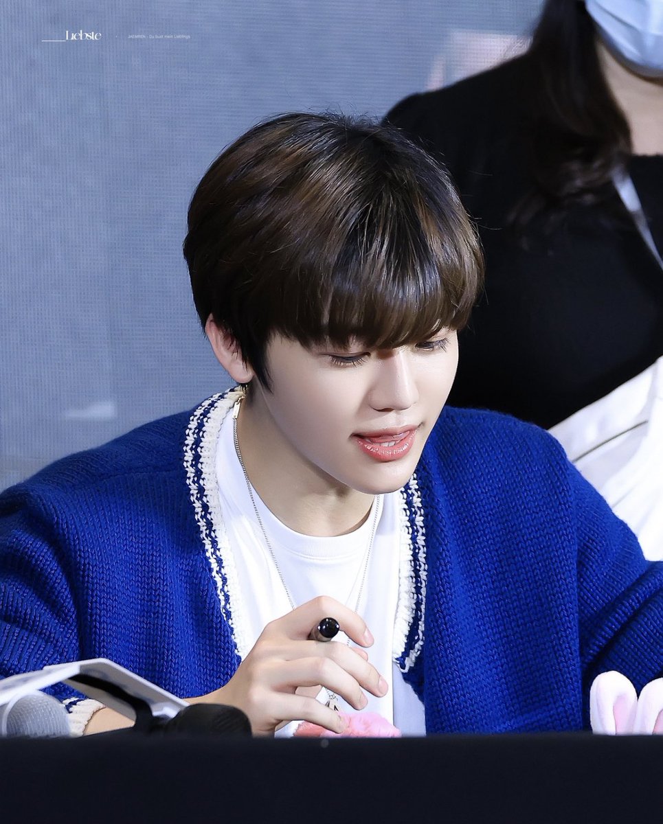 NJMENCT's tweet image. 󠀠
To, Qingdao. I had no reason to hinder  happiness’ way coming along within, since you n all czennies, have been so kind to this Na bunny and the brothers. I was genuinely happy to land myself in this lovely place, which made me blow a wish so that I can make a come back. 🤍
󠀠