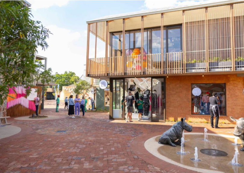 Atterbury unveils Village Walk in Pretoria East propertywheel.co.za/2023/11/atterb…

#Atterbury #VillageWalk #PretoriaEast #RetailDevelopment #UrbanIntervention #ShoppingPrecinct #MixedUse #OldEastPrecinct #PublicArt #UrbanExperience #RetailExperience #StructuredParking #PedestrianRoutes