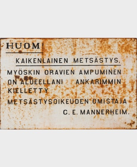 afilmari's tweet photo. Hinta laukkaa jo sellaisissa lukemissa, että mietin, monikohan on lukenut kyltin nimen. Aikansa kyltti joka tapauksessa oli se sitten yhden monista Carl Erikeistä tai jonkun toisen, jolla oli sama ensimmäinen nimi sekä pari muuta nimeä ja kuoli Sveitsissä. https://t.co/8rnsqlkURg https://t.co/meqvdtWkf0