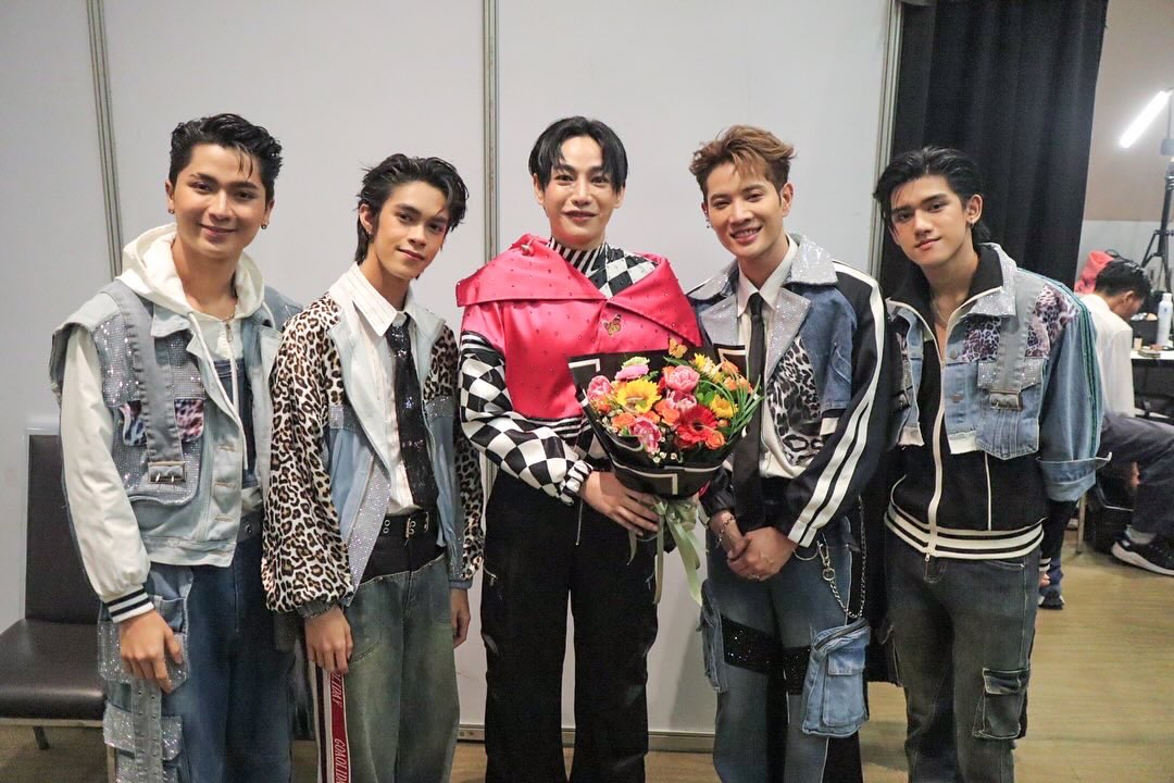 newcountryth's tweet photo. Thanks for the opportunity 🙏🏻🫶🏻😊 #PeckAofIceInFriendnityConcert 
#NEWCOUNTRY 
#GMMMusic https://t.co/8fpVydnSOR