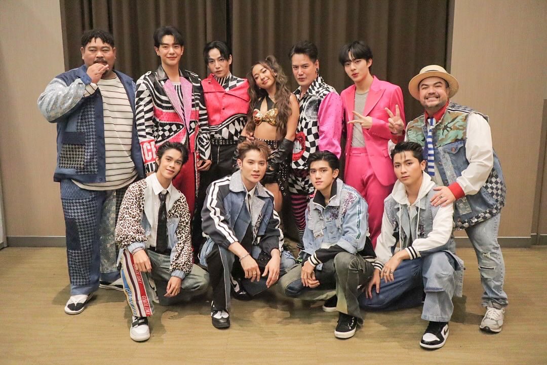 newcountryth's tweet photo. Thanks for the opportunity 🙏🏻🫶🏻😊 #PeckAofIceInFriendnityConcert 
#NEWCOUNTRY 
#GMMMusic https://t.co/8fpVydnSOR