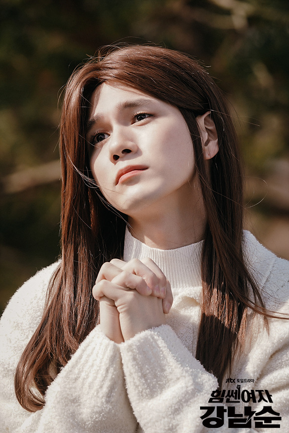 👊힘쎈여자 강남순 9, 10회 스틸 공개📸
뭘 입어도 빛나는 강희식의 열정🔥

[𝗝𝗧𝗕𝗖 홈페이지]로 더 많은 스틸컷 보러가기📝
👉 tv.jtbc.co.kr/photo/pr100116…

▶️토·일 밤 𝟭𝟬시 𝟯𝟬분
《#힘쎈여자강남순》 본방사수👊

#이유미 #김정은 #김해숙 #옹성우 #변우석