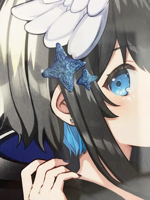 空間創作作家のshir0xxx さん【 】に、絵を素敵な作品にしていただきました…! 枠も素敵だし、アクセの部分は立体なんですよ! 写真でも素敵だけど現物はさらに迫力があります…! 本当にありがとうございました!!
