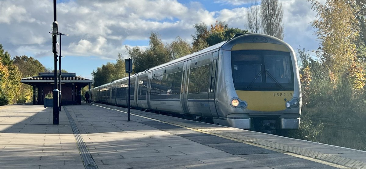 PlatformEdge1's tweet image. Morning all,

Here is 168217 + 168326 departing Solihull for Moor Street yesterday #Class168