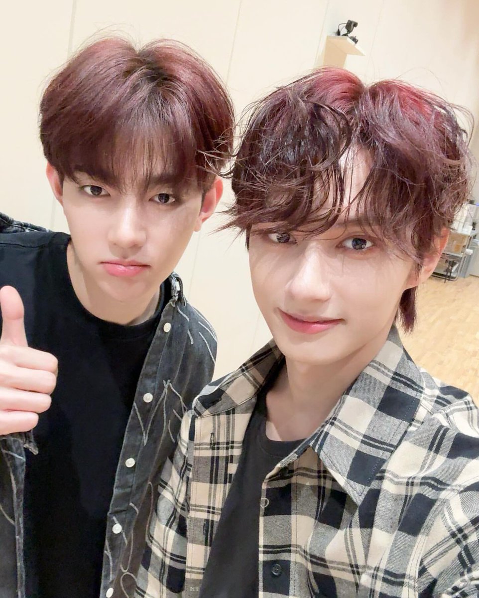 GLOBALBASEONE's tweet image. [📷] junhui_moon instagram update

"✌️"

#ZB1 #ZEROBASEONE 
#제로베이스원 @ZB1_official