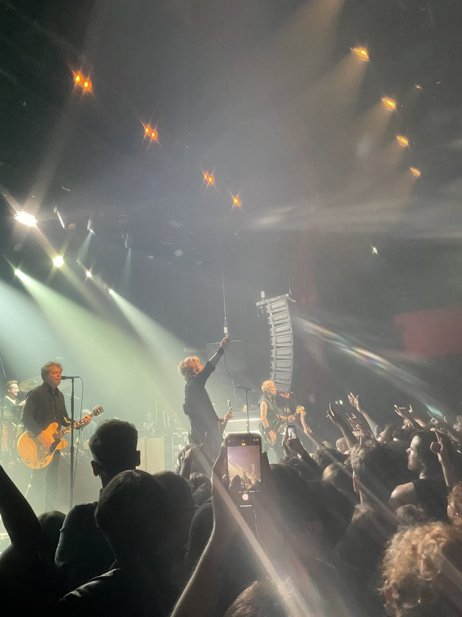 Left campus on Friday and came home via a last minute trip to Le Bataclan and a Green Day club show 🇫🇷