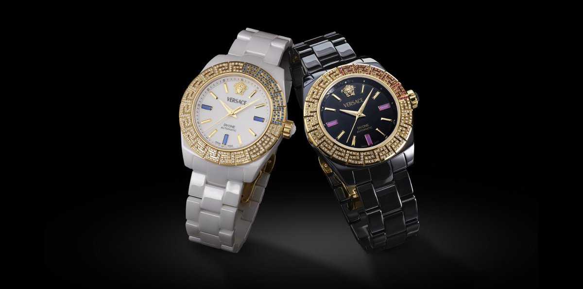 hiamag's tweet image. ساعات #Welovediamonds الجديدة من #فيرساتشي أيقونة لأناقة الخريف والشتاء ⌚️
المزيد من الصور&amp;gt;&amp;gt; hiamag.com/node/1708161