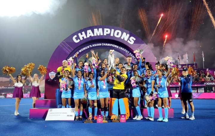 चक दे इंडिया 🇮🇳

भारतीय महिला हॉकी टीम को एशियाई चैंपियंस ट्रॉफी हॉकी के फाइनल में जापान को हराकर खिताब जीतने पर सभी होनहार खिलाड़ियों को हार्दिक बधाई एवं भविष्य के लिए शुभकामनाएं।

आपकी इस विजय पर सभी देशवासियों को गर्व है।

#JWACT2023