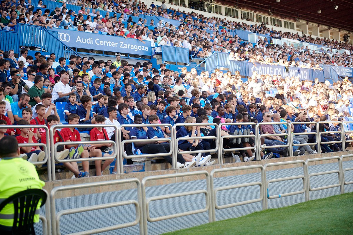 🏟 Esta noche vienen a animar nuestros #ClubesConvenidosRZ de:

<a href="/cnhelios/">C.N. HELIOS</a>, <a href="/Silosfutbol/">Fútbol Sto. Domingo de Silos</a>, <a href="/unionlajvado/">CD Unión La Jota Vadorrey</a>, <a href="/CdAtletQuarte/">CD ATLETICO QUARTE</a>.

¡Con ganas de #RealZaragozaRealOviedo! 👏😃