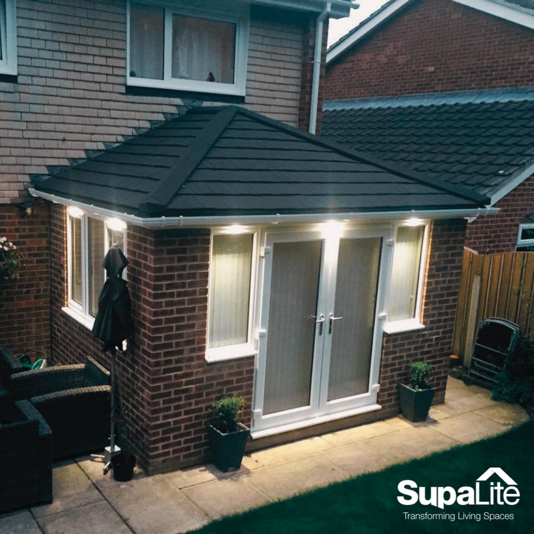 SupaLiteRoofs's tweet image. With the nights drawing in sooner, our innovative lighting solutions offer the perfect answer to brighter, more inviting spaces, even in the darker hours. ✨🏡

#LightUpYourNights #SeasonalLighting #BrighterEvenings #EffortlessBrilliance