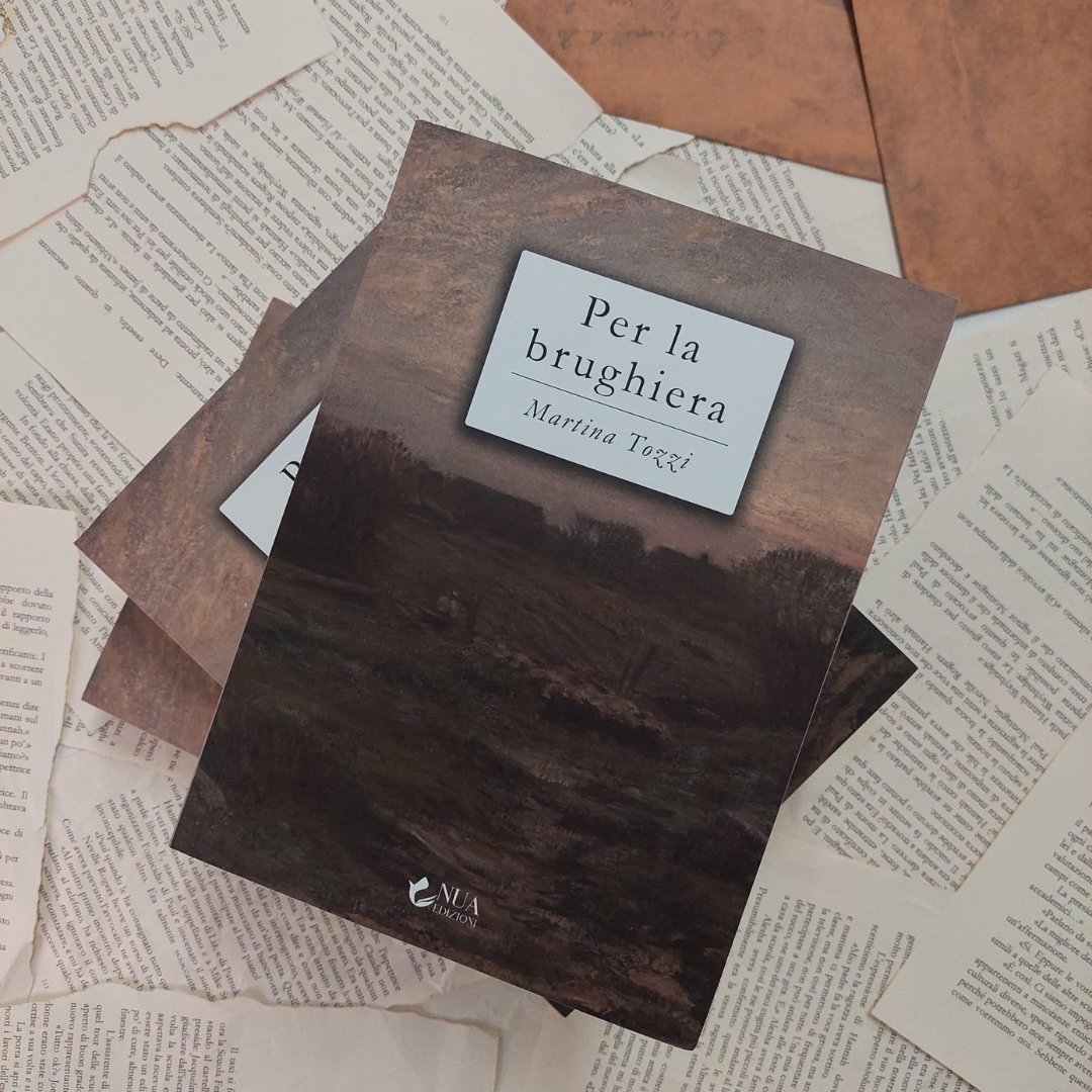 NuaEdizioni's tweet photo. 🖋️«Regalare alle persone qualcosa su cui sognare, inventare per loro un mondo dove rifugiarsi la sera [...] questo è un vero dono!» Il 24.11 uscirà il nuovo romanzo di @MartinaTozzi7, una storia romanzata della famiglia #Brontë✨
🔗Pre-order https://t.co/v6yrCas7X2 https://t.co/463BIrsend