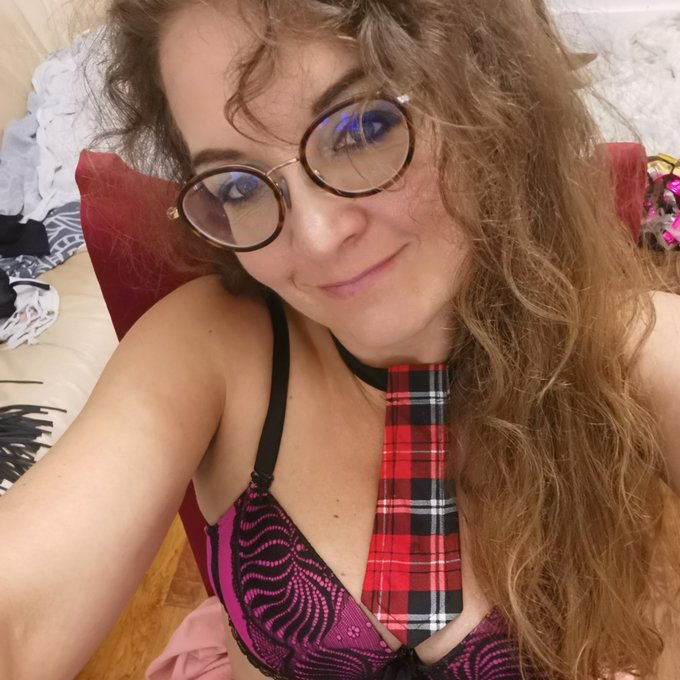 Bon week-end mes ch&eacute;ris 💋💦 https://t.co/bhuaRad4Ls