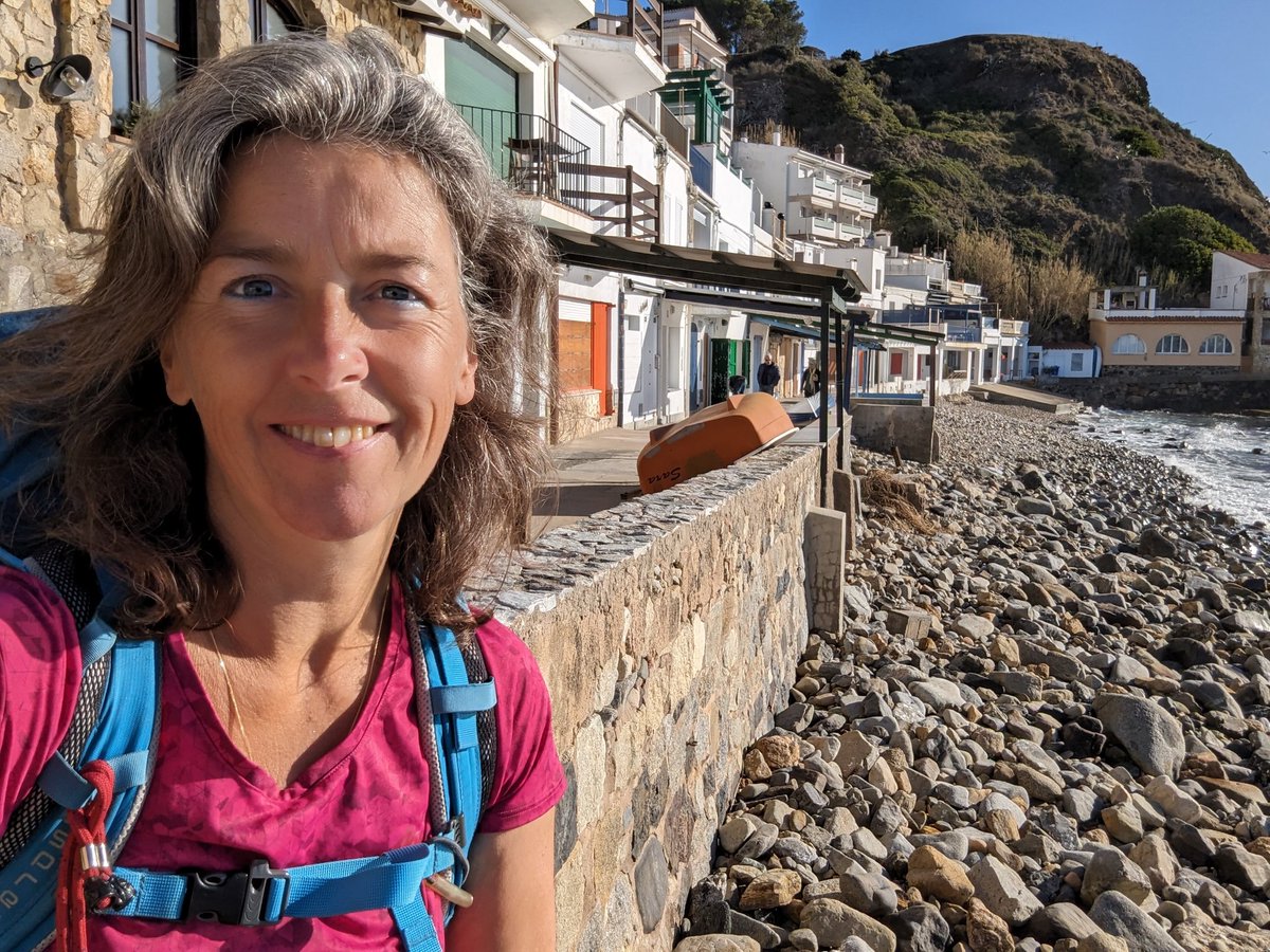 ZinvolReizen's tweet photo. Heerlijk pebble stone beach aan de rand van Palamos 😍
#spanje #gr92 #caminoderonda https://t.co/7acvNrMln6