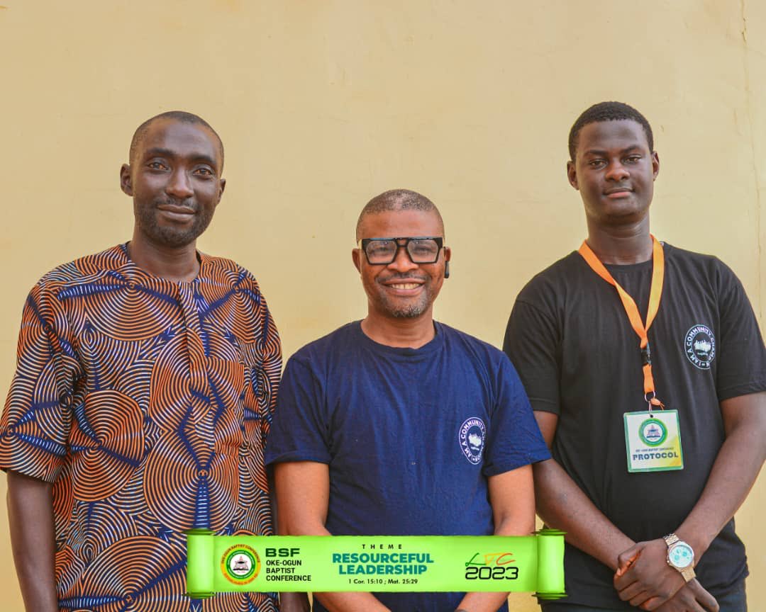 TrackaNG's tweet photo. “For God For Country”

2 days ago, we were at Ajegunle Baptist church, Saki Oyo state , to sensitize the youths of this worship assembly on the projects allocated to their community in the 2023 FG Budget and how they can ensure implementation.

#forGodandCountry
#GetInvolved https://t.co/qTVUfr1SXR