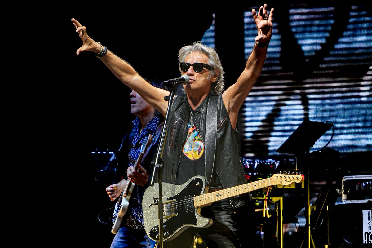 MarcheDNotte's tweet photo. @ligabue 
📍 𝑃𝑎𝑙𝑎𝑝𝑟𝑜𝑚𝑒𝑡𝑒𝑜 - 𝐴𝑛𝑐𝑜𝑛𝑎

𝐂𝐫𝐞𝐝𝐢𝐭𝐬: @officialFandP https://t.co/Vut0dkjgU1