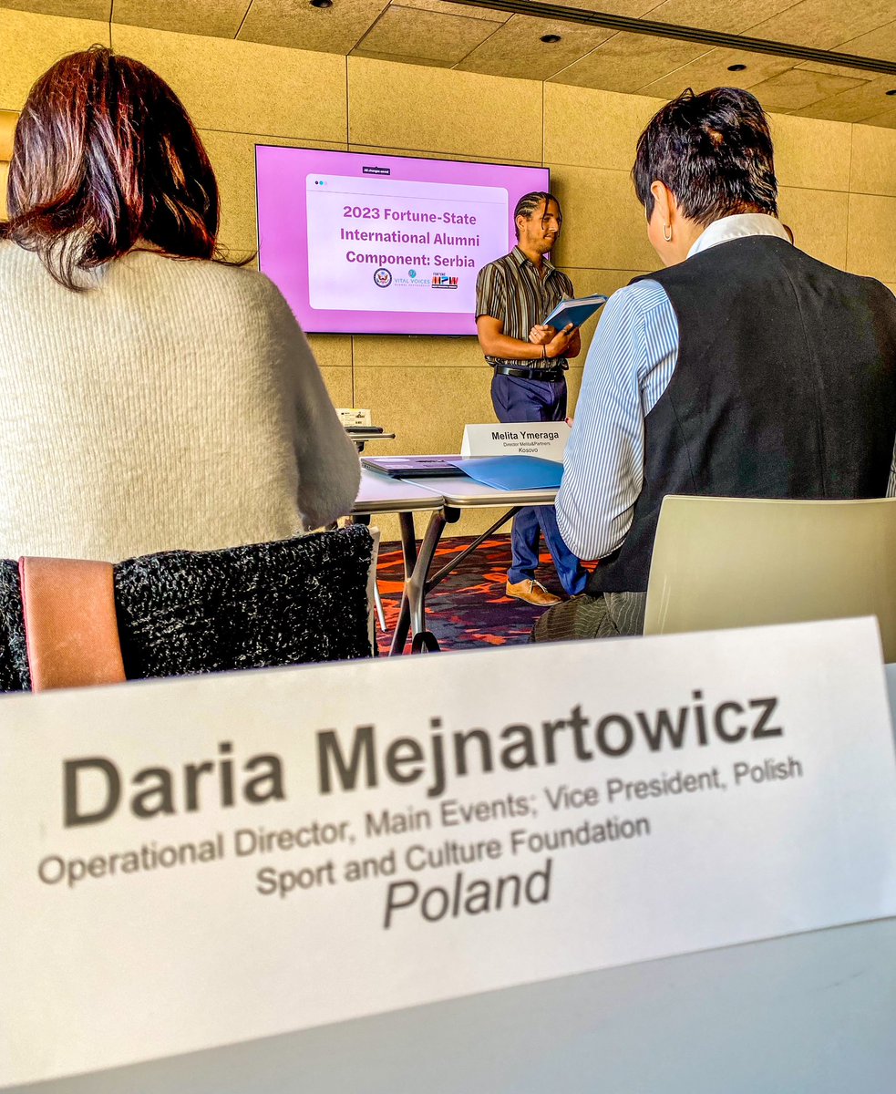 Himalayanmagpie's tweet photo. 🇸🇰💪Zaczynamy nasz kilkudniowy program mentoringowy @ExchangePrograms - @USDepartmentofState @VitalVoices  @FortuneMostPowerfulWomen https://t.co/8iJeFsznXs