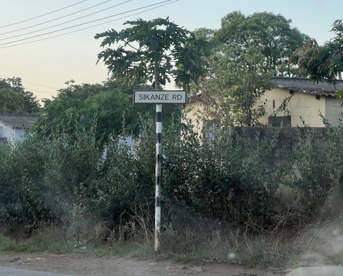 Vintage_freddie's tweet photo. One day I will tell you of how I used to walk 14KM to and fro ZIALE through this Police Camp. But for now I need you to know that God is GRACIOUS. https://t.co/AXZhZgxHCW