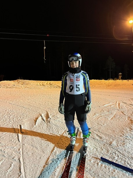 ActiveLifeFound's tweet image. Tova har tränat hela sommaren och har nyligen genomfört ett Biodextest som visar att hon åter är redo för skidåkning. "Tack igen för ert generösa bidrag till mitt knäskydd" säger hon till #activelifefoundation.
#hjälperskadadeidrottare, #idrottsrehabilitering,
#knäskydd,