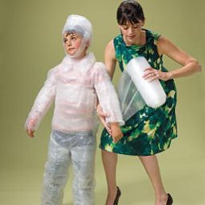 Bu hafta üzerinde düşünmeniz için size bir sorum var: Ebeveynlik tarzınız ve tutumlarınız ile çocuklarınızı hayata mı hazırlıyorsunuz yoksa onları hayatın gerçeklerinden mi koruyorsunuz?
#parentcoaching #ParentingTips #ebeveynkoclugu