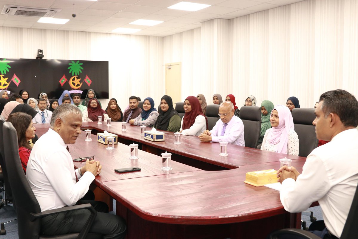 MoHEmv's tweet photo. His Excellency Vice President Faisal Naseem visited MOHE today and met with the Minister and staff. He expressed his gratitude to the Minister and staff for the excellent work done in building the human resources of the country.  @presidencymv @FaisalNasym https://t.co/RcdEpNat0Z