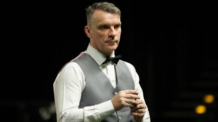 Huge upset in The International Championship in Tianjin City as World No 64 Mark Davis aged 51 beats World Champion Luca Brecel 6-3 to reach the last 32 
#snooker